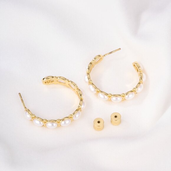 Alicia Bonnie - Abbie Gold Pearl Hoop Earrings - Picture 3 of 4